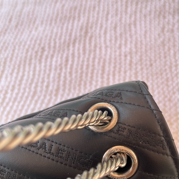 BALENCIAGA Calfskin BB Matelasse Large Chain Shoulder Bag. - Picture 7 of 13